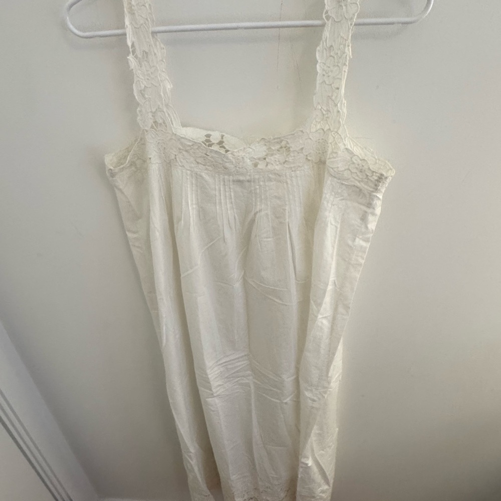 Doen White long Dress